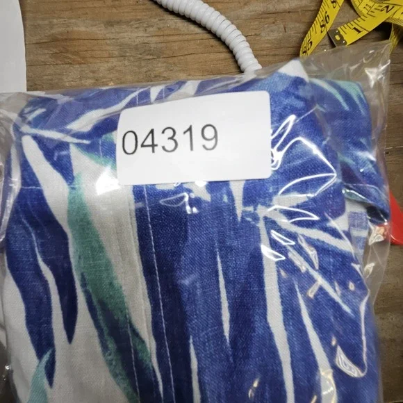 Chicos Cardigan Womens 1/M Hawaiian 100% Linen Tropical Floral Paradise Cardigan - Picture 13 of 13